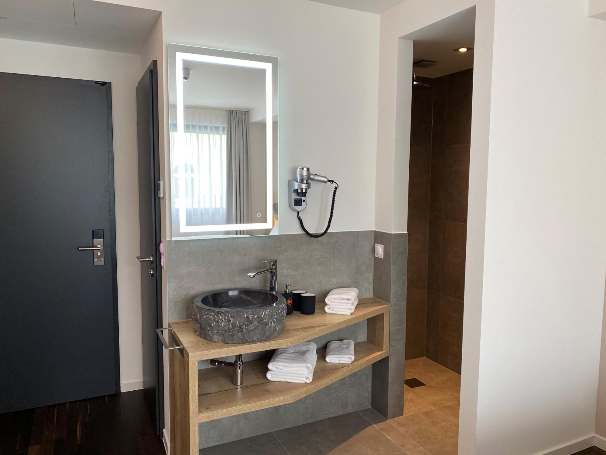 Hotel B4 リンブルク・アン・デア・ラーン 部屋 写真